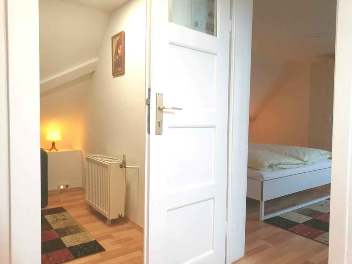 4-Zimmer Haus In Лайпциг Екстериор снимка
